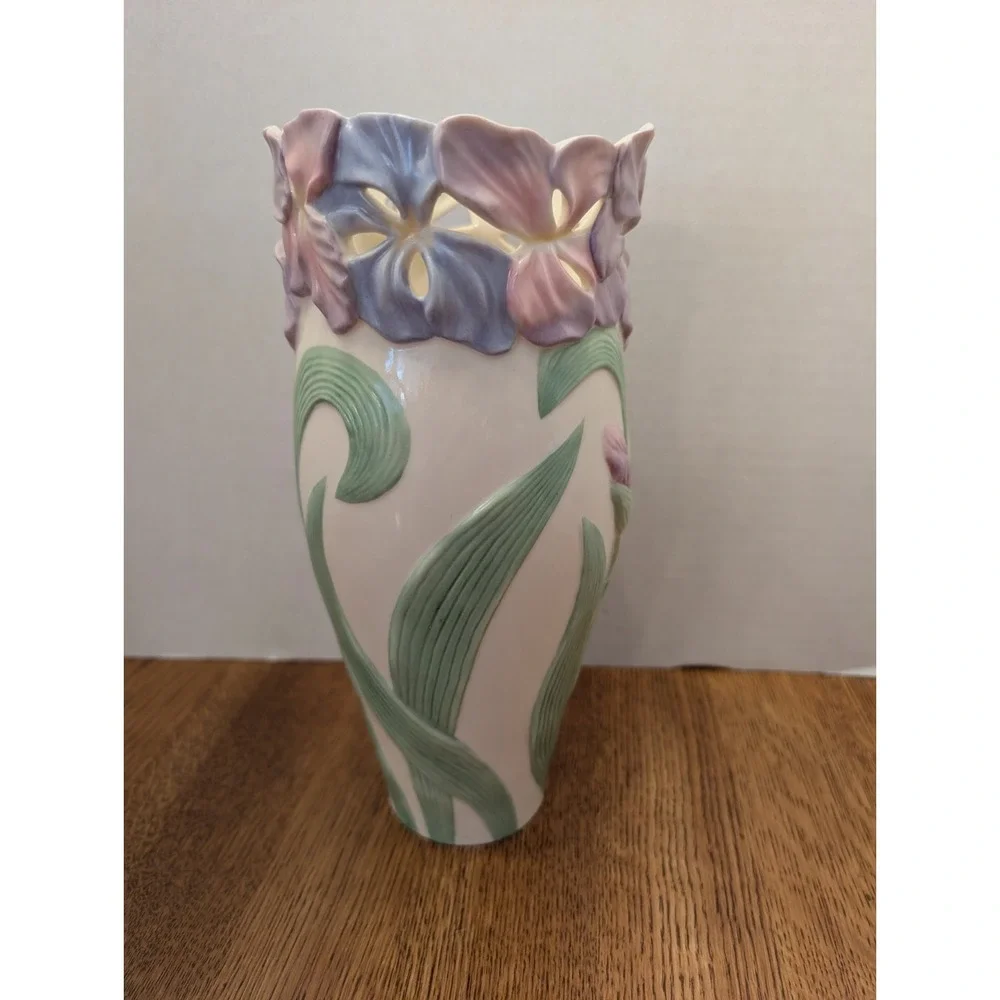 Lenox Limited Edition Enchanting Iris Vase